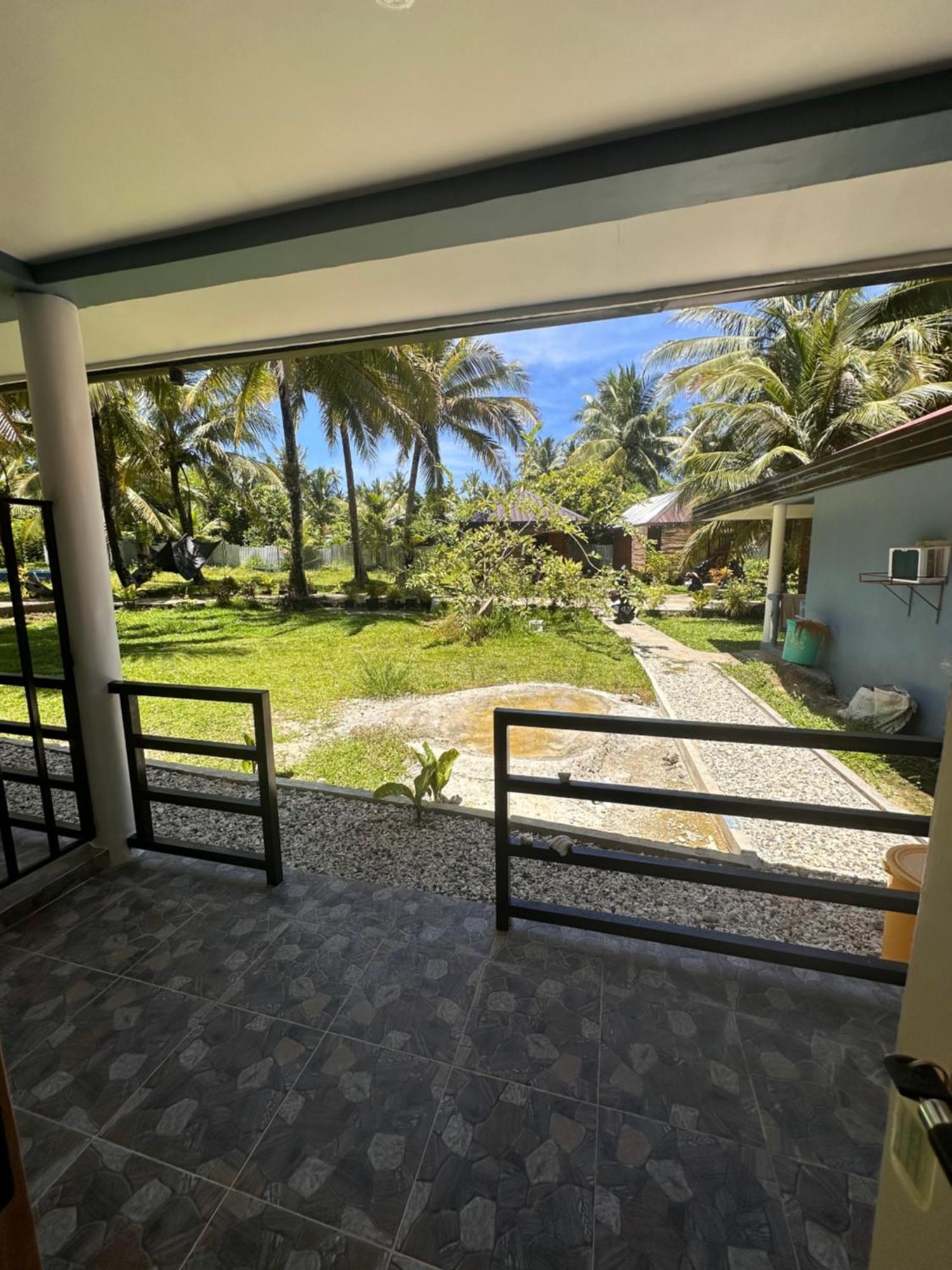 Cris & Mar Homestay Burgos  Экстерьер фото