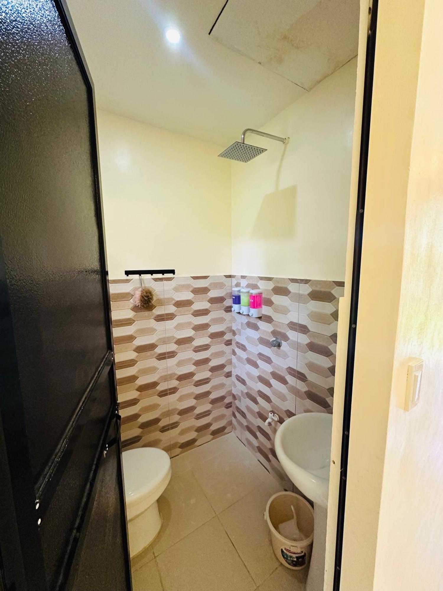 Cris & Mar Homestay Burgos  Экстерьер фото