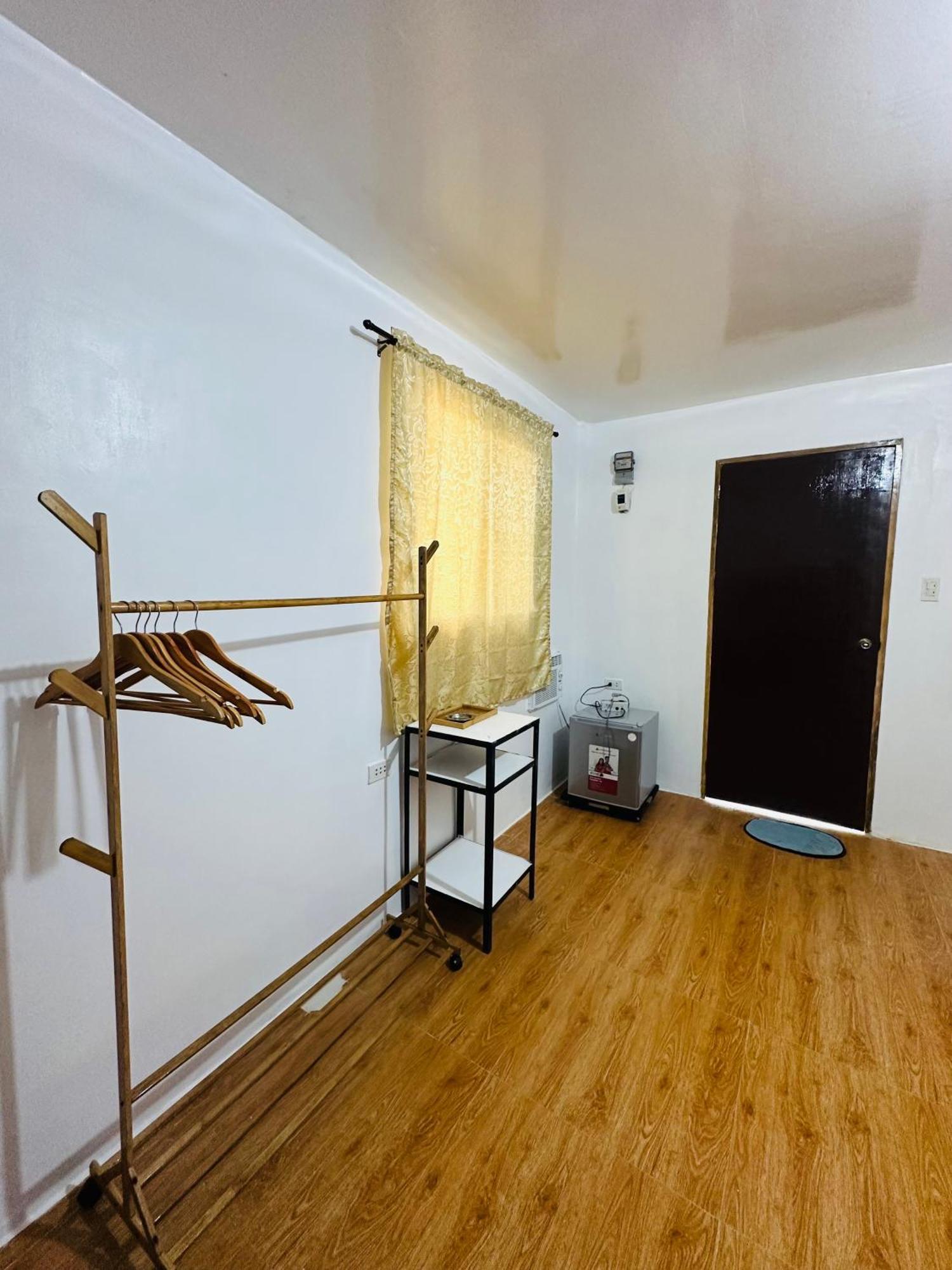 Cris & Mar Homestay Burgos  Экстерьер фото